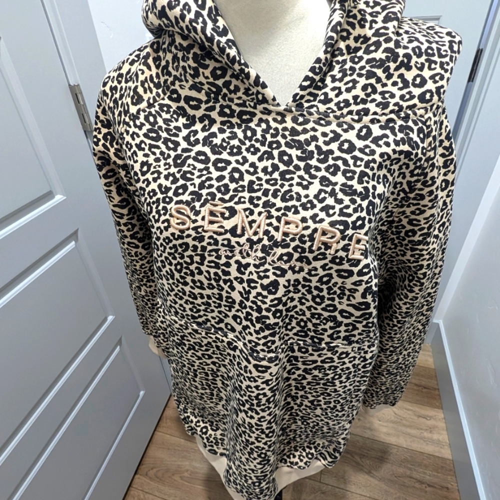 Women's sweatshirt